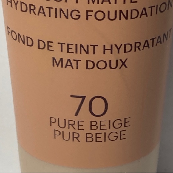 1 Maybelline Dream Velvet Soft Matte Hydrating Foundation Pure Beige #70 - Picture 2 of 15